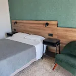 Hotel Octopus 2*